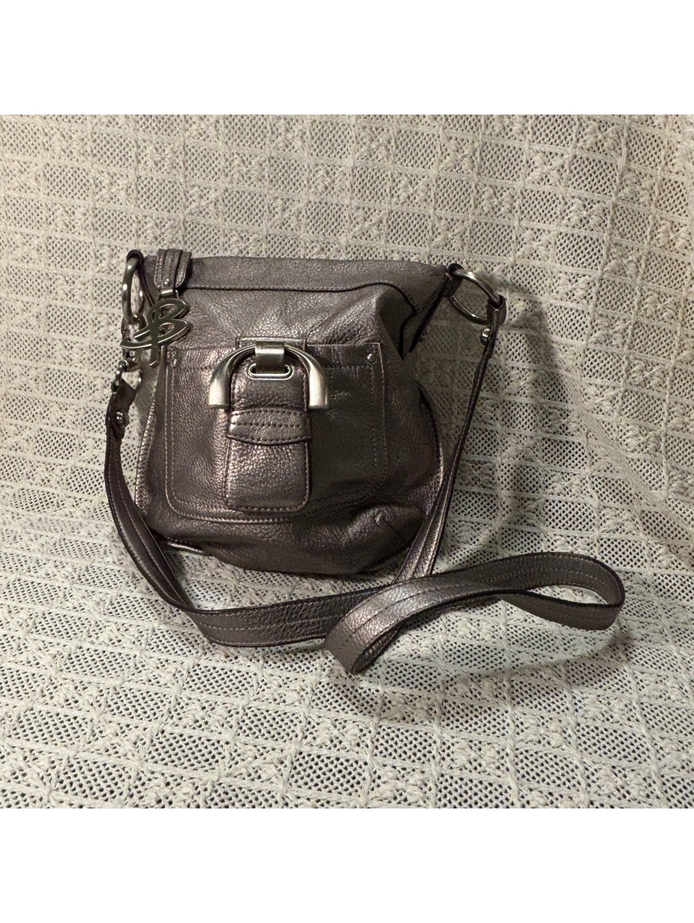 B Makowsky metallic silver leather crossbody bag